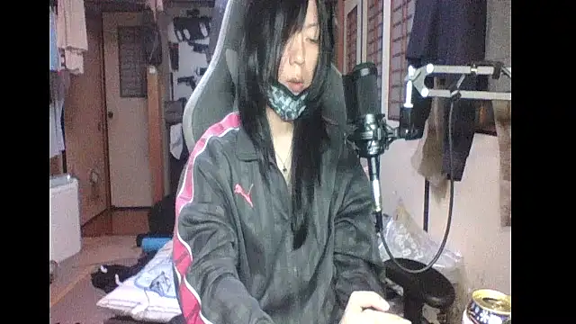 Snapshot of harinyanxxx chatting on 31, 10, 2025 harinyanxxx online show from 31, 10, 2025