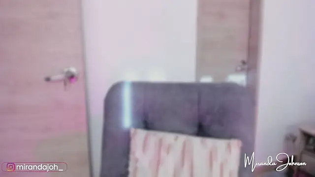 Snapshot of MirandaJohnson_ chatting on 10, 11, 2025 MirandaJohnson online show from 10, 11, 2025
