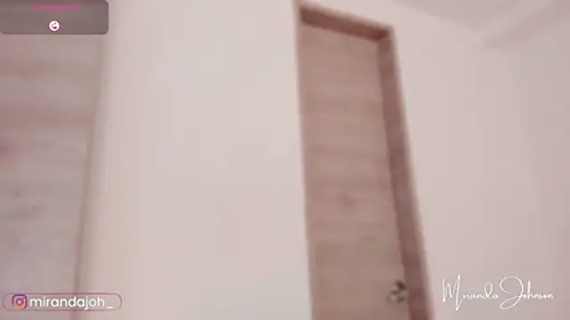 Snapshot of MirandaJohnson_ chatting on 4, 12, 2025 MirandaJohnson online show from 4, 12, 2025