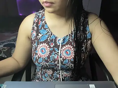 Snapshot of Divya68 chatting on 23, 10, 2025 Divya68 online show from 23, 10, 2025