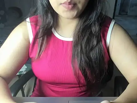 Snapshot of Divya68 chatting on 17, 12, 2025 Divya68 online show from 17, 12, 2025