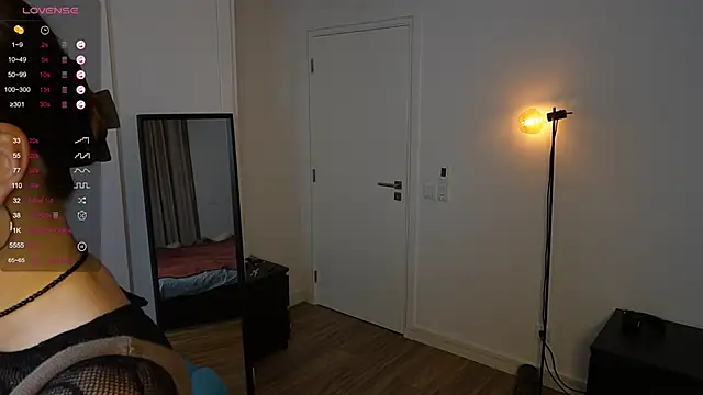 Snapshot of NeonyMuse chatting on 16, 11, 2025 NeonyMuse online show from 16, 11, 2025