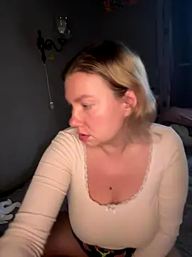 Barby Kiss online show from 5, 11, 2025