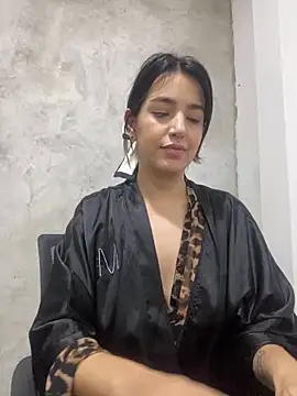 1evelinewood online show from 12, 3, 2025