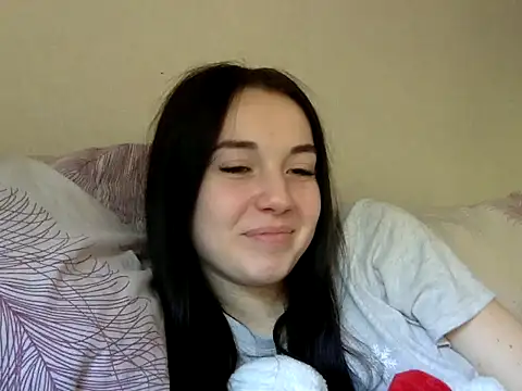 Snapshot of Polly29332 chatting on 19, 10, 2025 Polly29332 online show from 19, 10, 2025