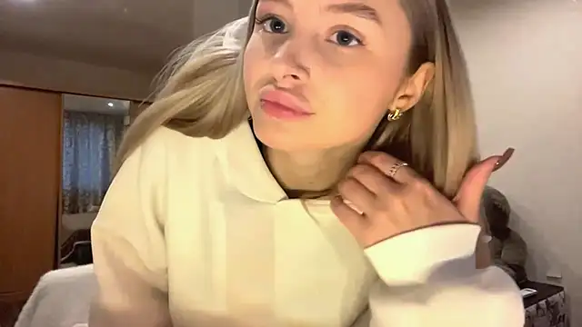 Snapshot of VictoriaMystery chatting on 19, 10, 2025 VictoriaMystery online show from 19, 10, 2025