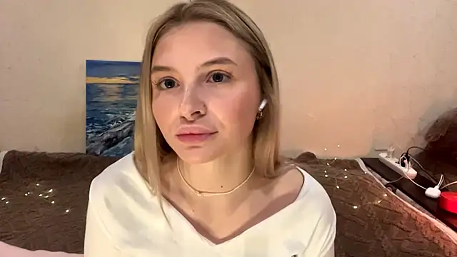 Snapshot of VictoriaMystery chatting on 27, 10, 2025 VictoriaMystery online show from 27, 10, 2025