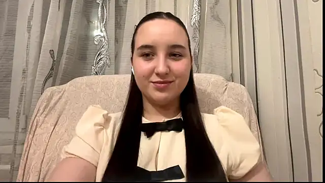 Snapshot of DaisyMolly chatting on 28, 11, 2025 DaisyMolly online show from 28, 11, 2025