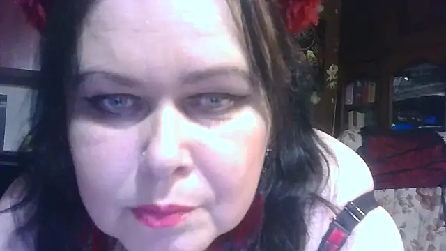 Snapshot of CharleeKendall chatting on 1, 11, 2025 CharleeKendall online show from 1, 11, 2025