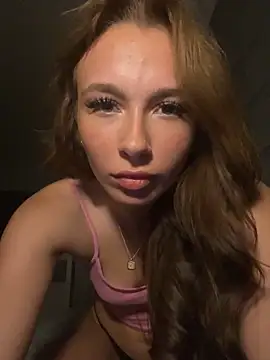 Snapshot of PoppyBabeMae chatting on 2, 11, 2025 PoppyBabeMae online show from 2, 11, 2025