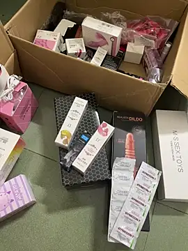 Snapshot of thienchi_lingeries1995 chatting on 24, 10, 2025 thienchi lingeries1995 online show from 24, 10, 2025