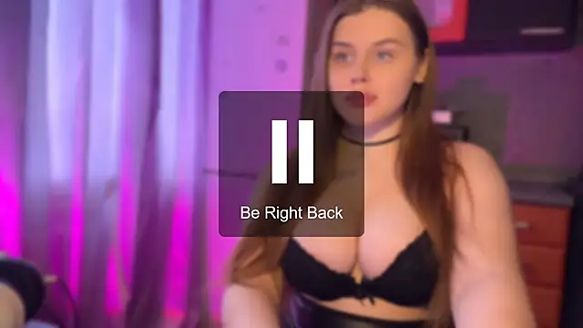 Snapshot of RinaKai chatting on 28, 10, 2025 RinaKai online show from 28, 10, 2025