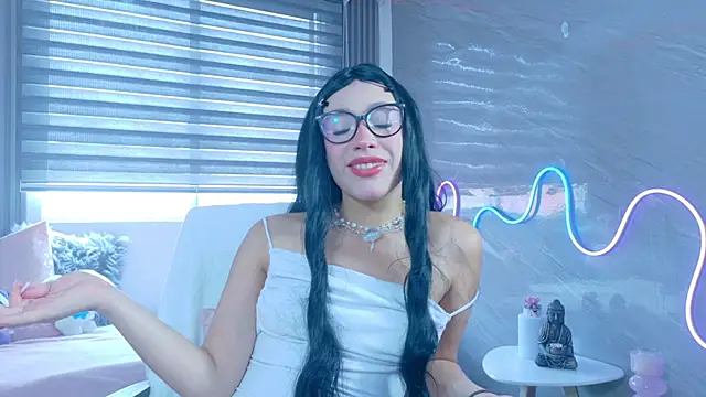 Naaomi cute online show from 27, 10, 2025