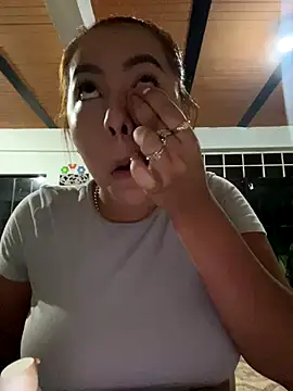 Emily Joee online show from 20, 11, 2025