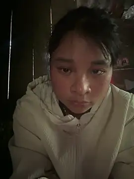 Linh-xxx online show from 5, 3, 2026