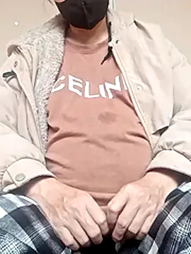 Linh-xxx online show from 18, 3, 2026