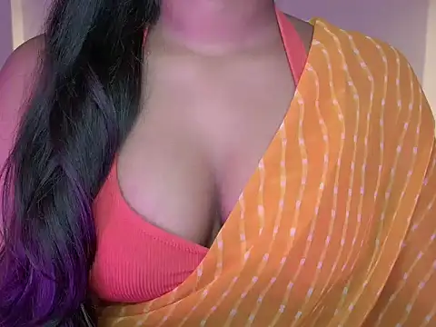 Snapshot of Rashiii_ chatting on 5, 11, 2025 Rashiii online show from 5, 11, 2025