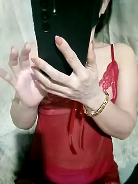 LalayCii online show from 11, 11, 2025