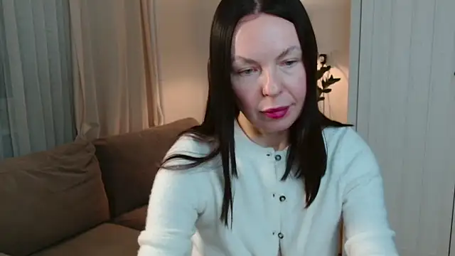 LittleNicolee online show from 6, 2, 2026