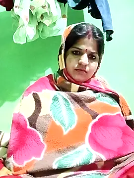 Karishma cute online show from 11, 11, 2025