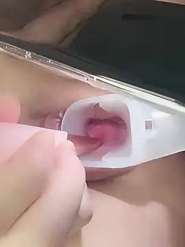 Snapshot of zds1121 chatting on 24, 10, 2025 zds1121 online show from 24, 10, 2025