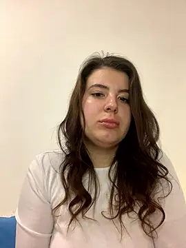 MiraCastellon online show from 4, 2, 2026