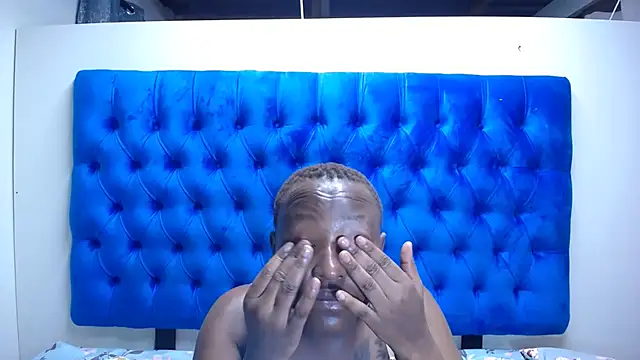 Snapshot of Amberdiamondmmm chatting on 31, 10, 2025 Amberdiamondmmm online show from 31, 10, 2025