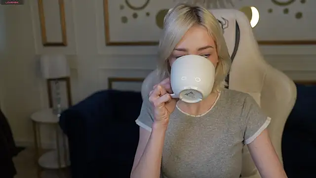 Jessica start online show from 28, 11, 2025