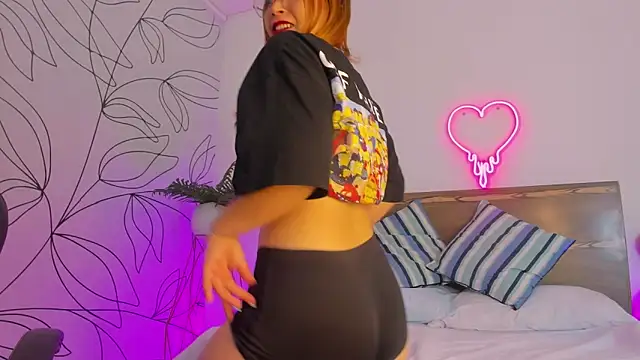 Snapshot of merida_06 chatting on 23, 10, 2025 merida 06 online show from 23, 10, 2025