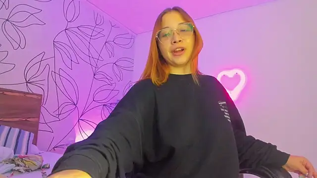 Snapshot of merida_06 chatting on 28, 10, 2025 merida 06 online show from 28, 10, 2025