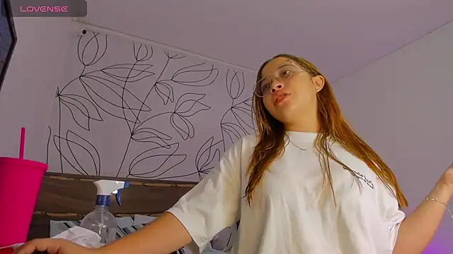 Snapshot of merida_06 chatting on 16, 11, 2025 merida 06 online show from 16, 11, 2025