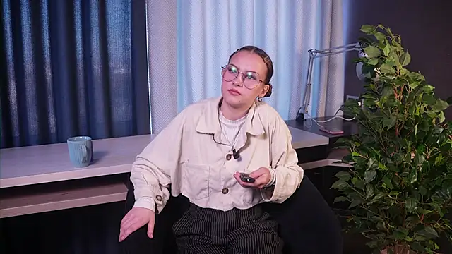 KrisWaller online show from 14, 10, 2025