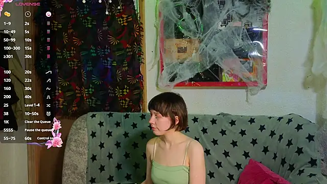 Snapshot of ReincarnatedAngel chatting on 7, 11, 2025 ReincarnatedAngel online show from 7, 11, 2025