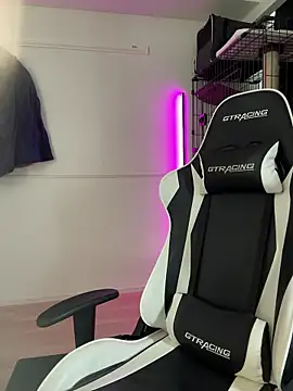 Snapshot of ericiii chatting on 19, 2, 2026 ericiii online show from 19, 2, 2026