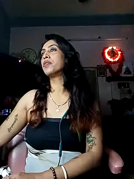 Snapshot of Darling_Annie chatting on 17, 12, 2025 Darling Annie online show from 17, 12, 2025