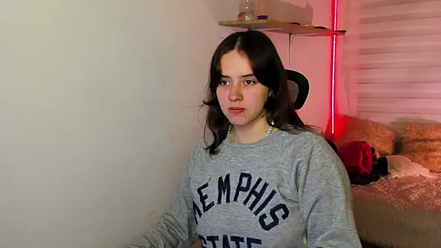 Emily Lindey online show from 12, 11, 2025