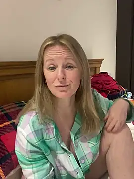 madamlillyrose online show from 6, 1, 2026