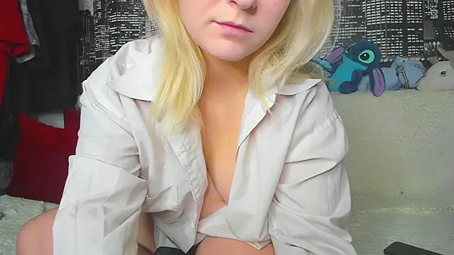 Snapshot of BonnyeBoom chatting on 15, 11, 2025 BonnyeBoom online show from 15, 11, 2025