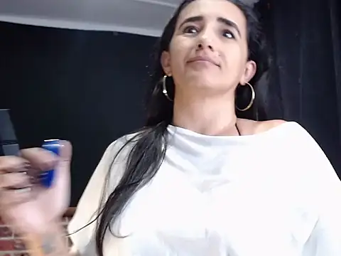 Snapshot of Lucyy_Naugthy chatting on 15, 10, 2025 Lucyy Naugthy online show from 15, 10, 2025