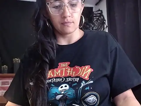 Snapshot of Lucyy_Naugthy chatting on 28, 10, 2025 Lucyy Naugthy online show from 28, 10, 2025