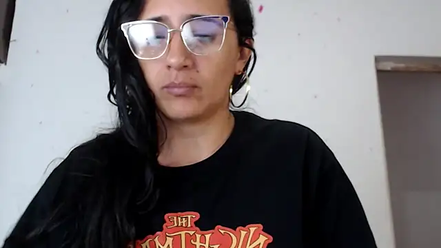 Snapshot of Lucyy_Naugthy chatting on 18, 12, 2025 Lucyy Naugthy online show from 18, 12, 2025