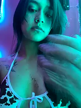 Nahomy cute1 online show from 31, 10, 2025