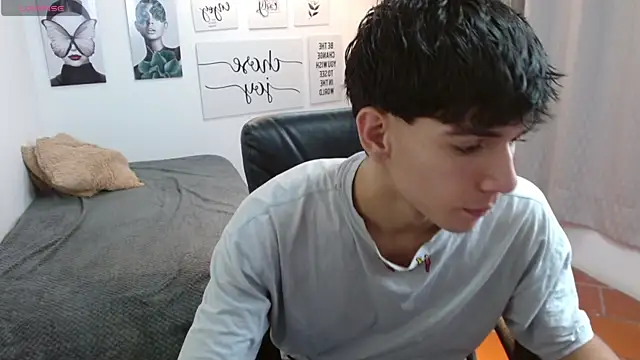 Snapshot of AmethystShadow17 chatting on 25, 10, 2025 AmethystShadow17 online show from 25, 10, 2025