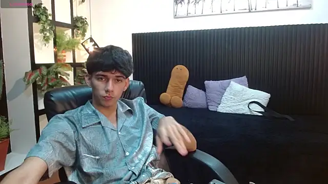 Snapshot of AmethystShadow17 chatting on 26, 10, 2025 AmethystShadow17 online show from 26, 10, 2025