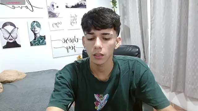 Snapshot of AmethystShadow17 chatting on 29, 10, 2025 AmethystShadow17 online show from 29, 10, 2025