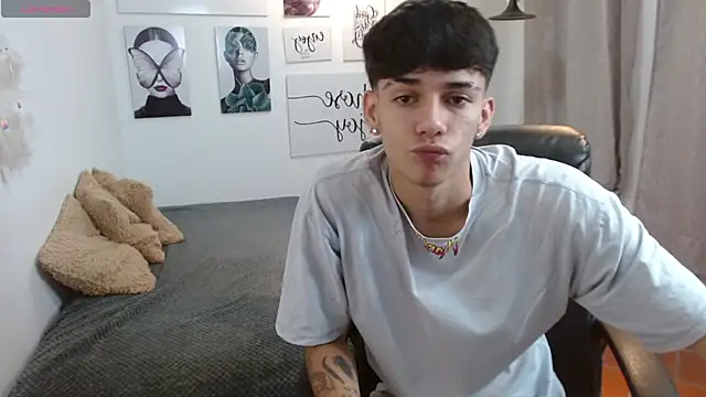 Snapshot of AmethystShadow17 chatting on 30, 10, 2025 AmethystShadow17 online show from 30, 10, 2025