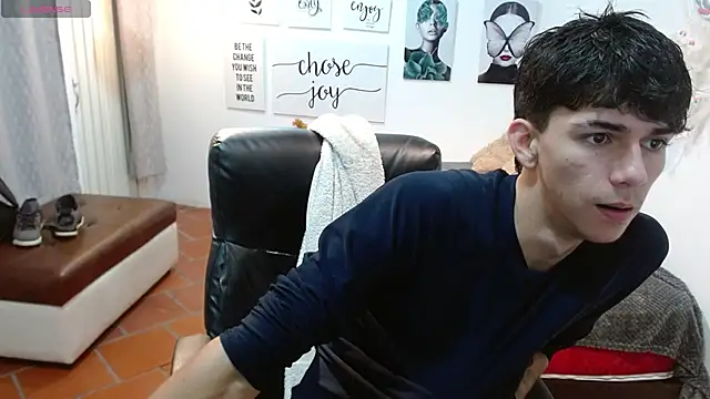 Snapshot of AmethystShadow17 chatting on 14, 11, 2025 AmethystShadow17 online show from 14, 11, 2025