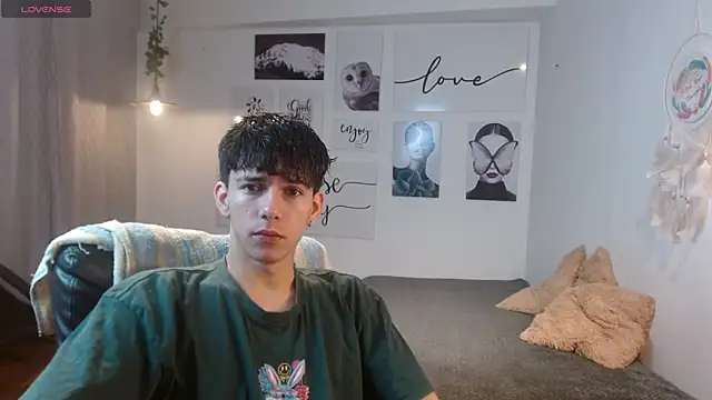 Snapshot of AmethystShadow17 chatting on 19, 11, 2025 AmethystShadow17 online show from 19, 11, 2025