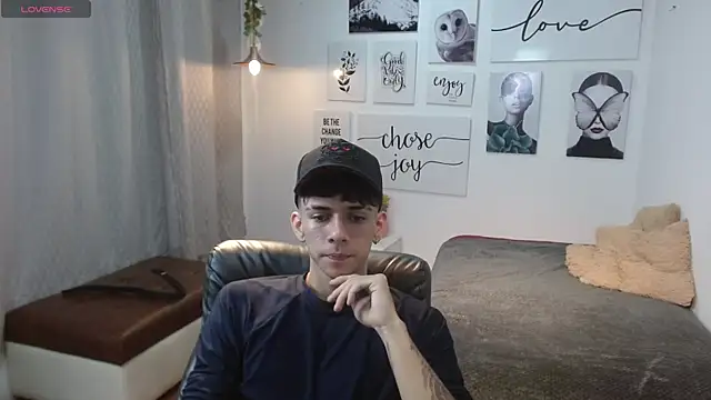 Snapshot of AmethystShadow17 chatting on 20, 11, 2025 AmethystShadow17 online show from 20, 11, 2025