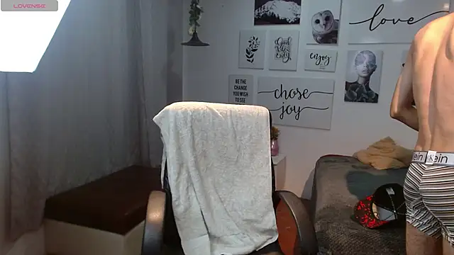 Snapshot of AmethystShadow17 chatting on 21, 11, 2025 AmethystShadow17 online show from 21, 11, 2025